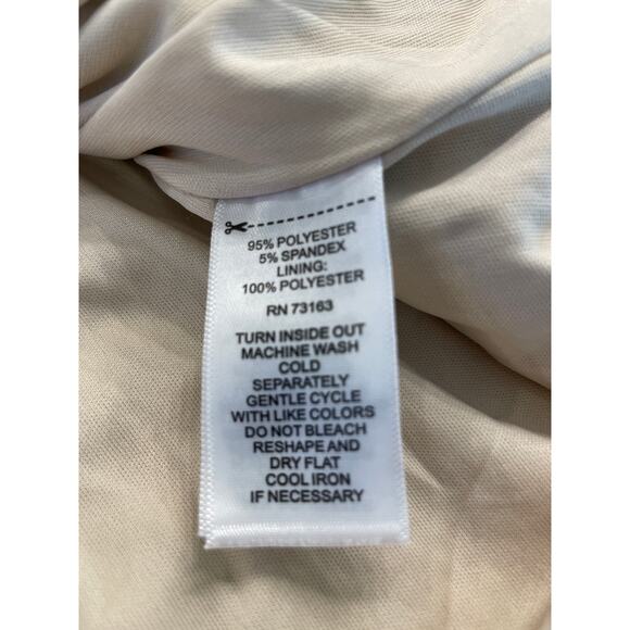 Cable & Guage silver sequin flutter sleeve v neck top MED - Picture 6 of 11